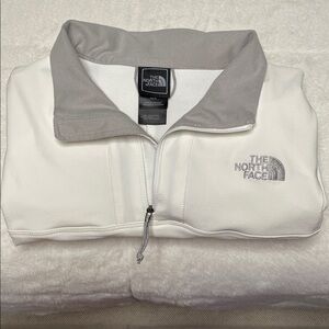 The North Face White/Cream Apex Quarter-Zip Pullover
